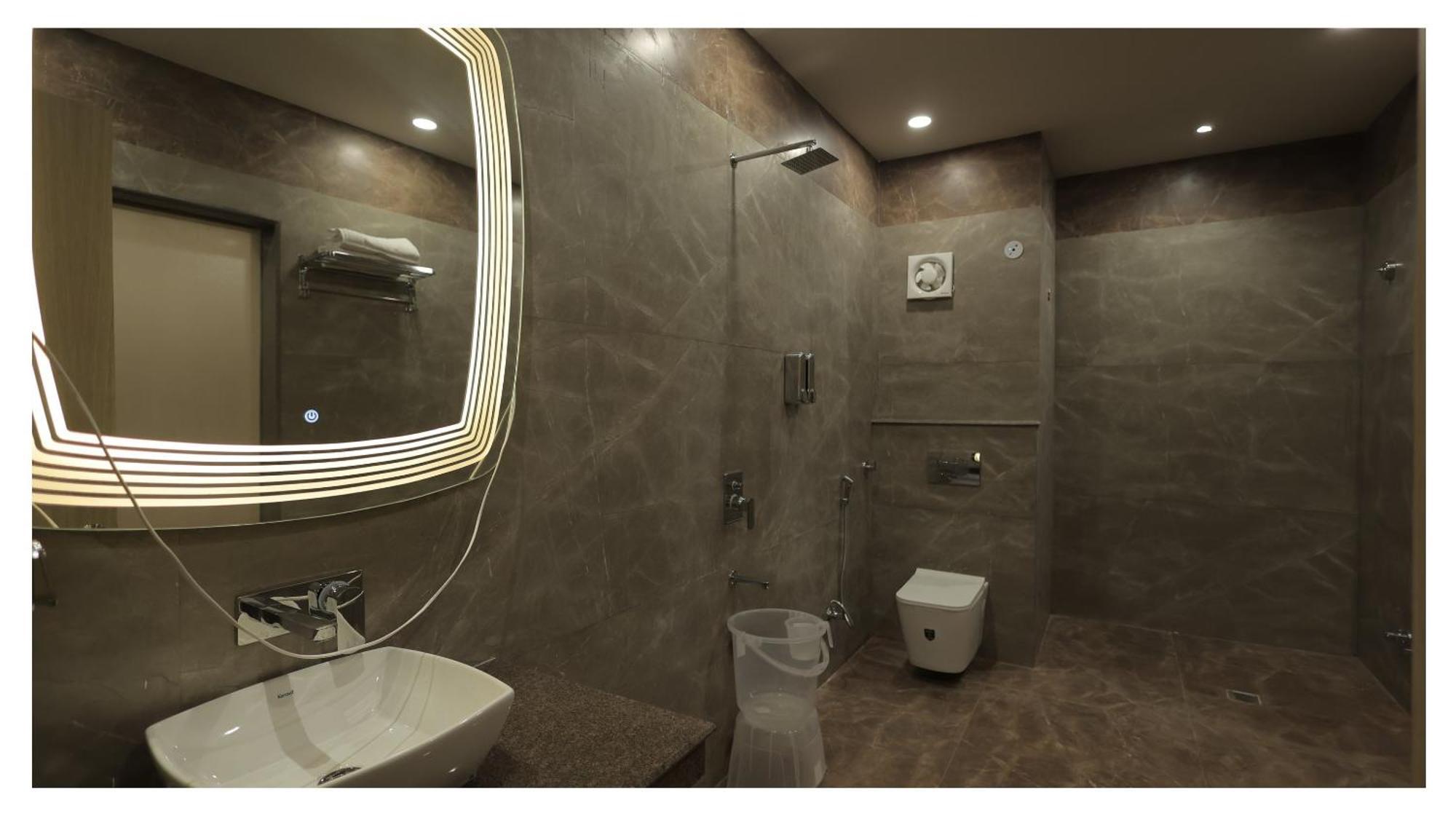 The Riverside Inn Vidisha Екстериор снимка