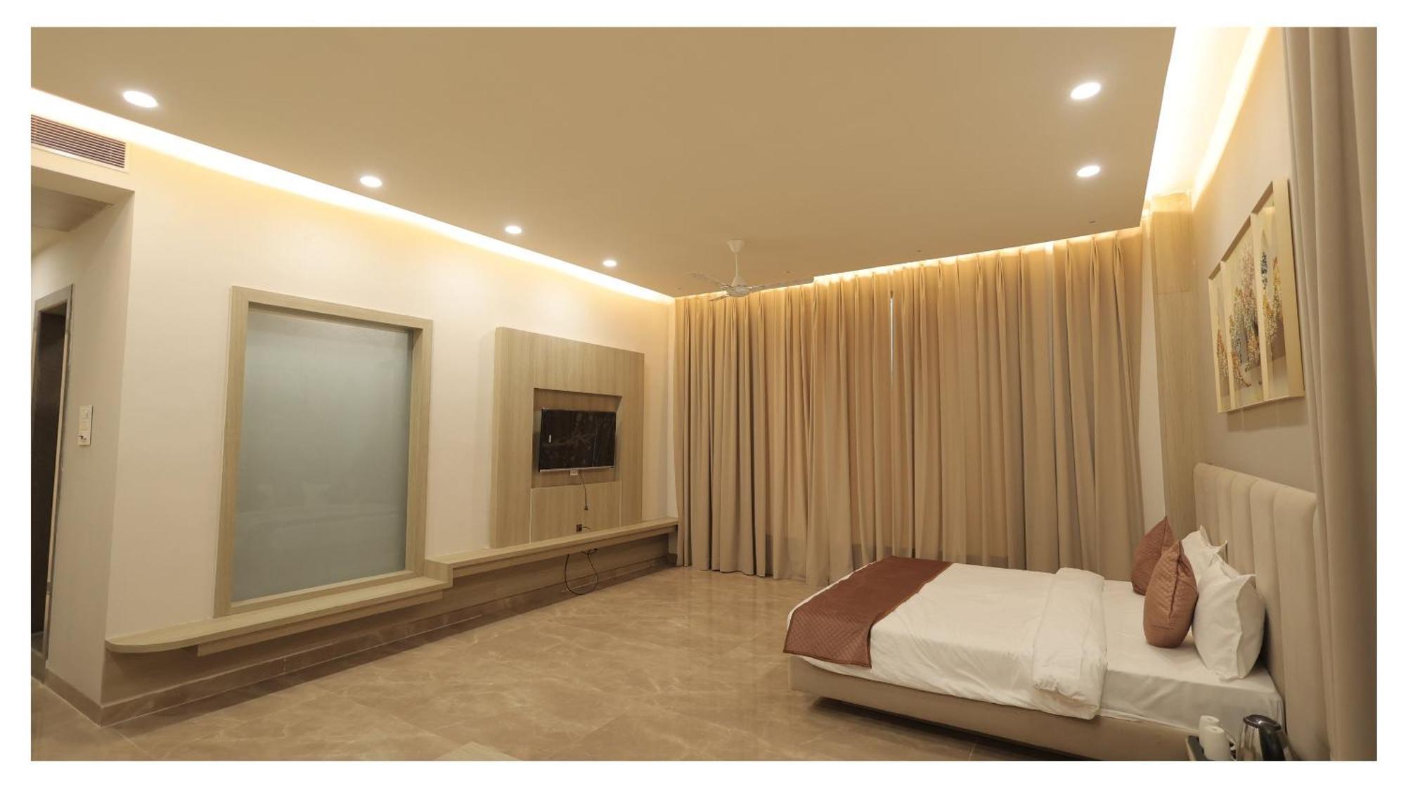 The Riverside Inn Vidisha Екстериор снимка
